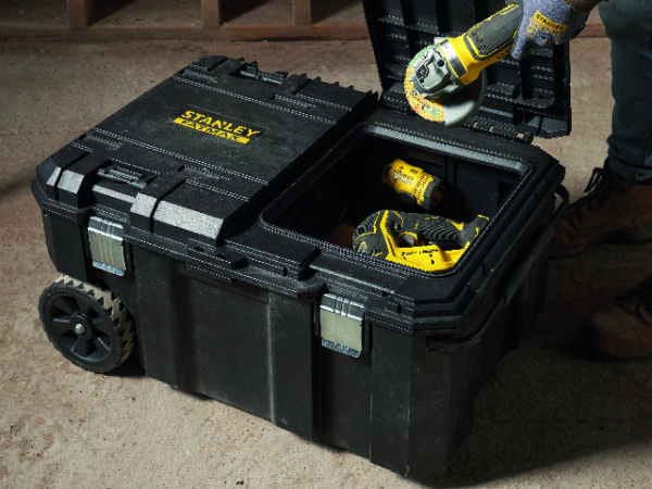 FMST17870-1_640X480px